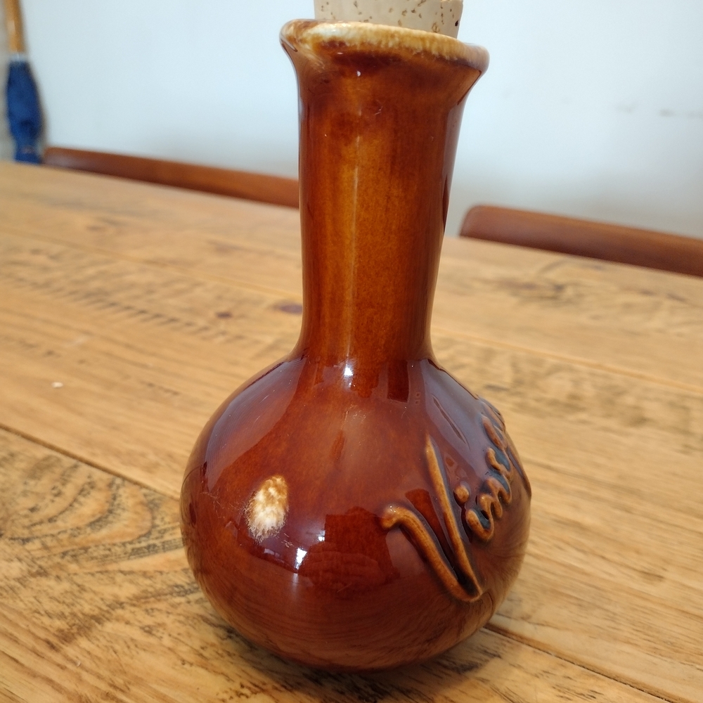 Vintage Hull Vinegar Cruet W/ Cork Stopper - Picture 13 of 15